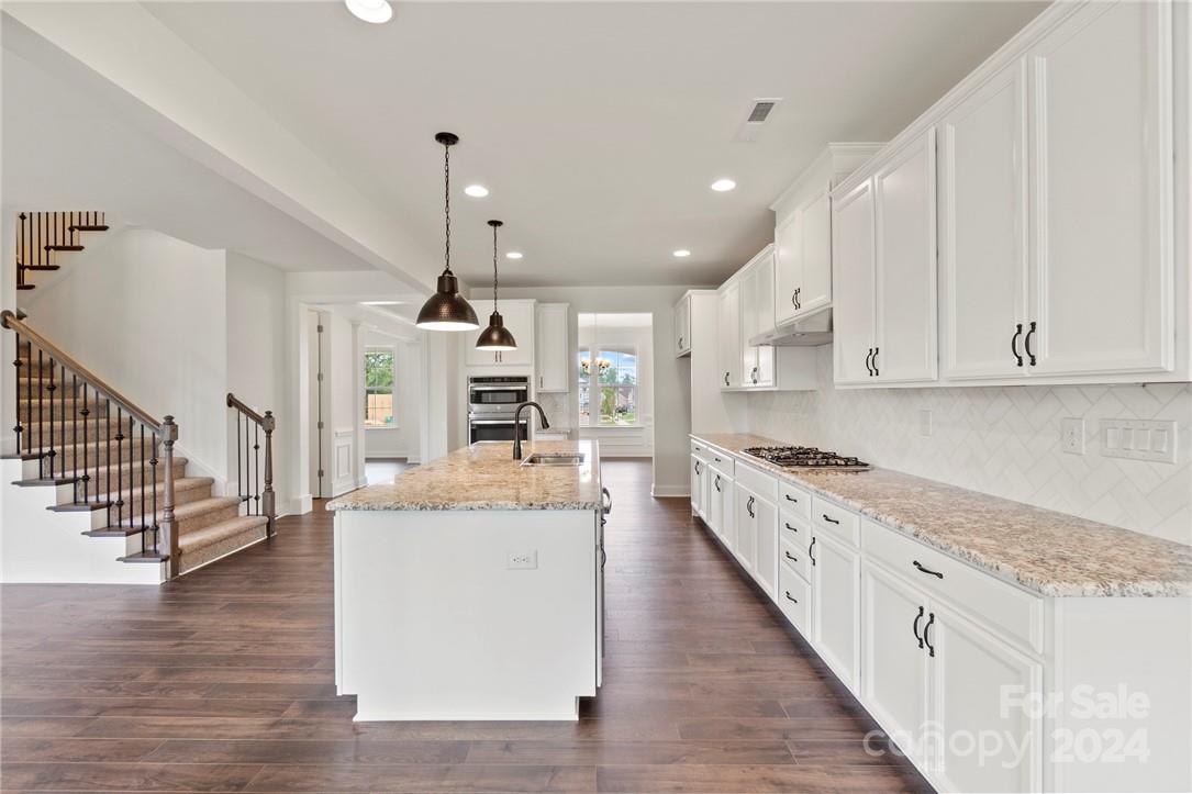 Property image 3 of 5549 Allburn Parkway in Allburn, Concord, NC 28075