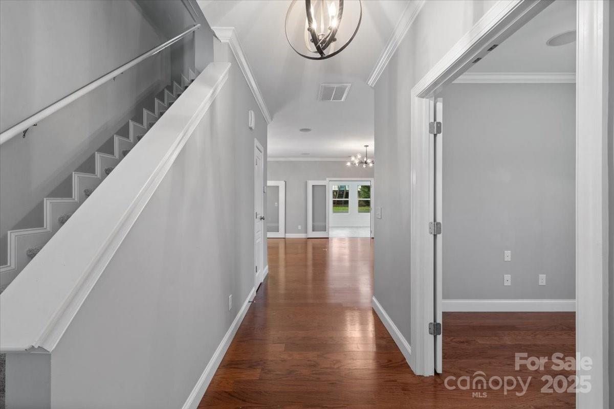 Property image 5 of 6030 Sharon Hills Road in Sharon Hills, Charlotte, NC 28210