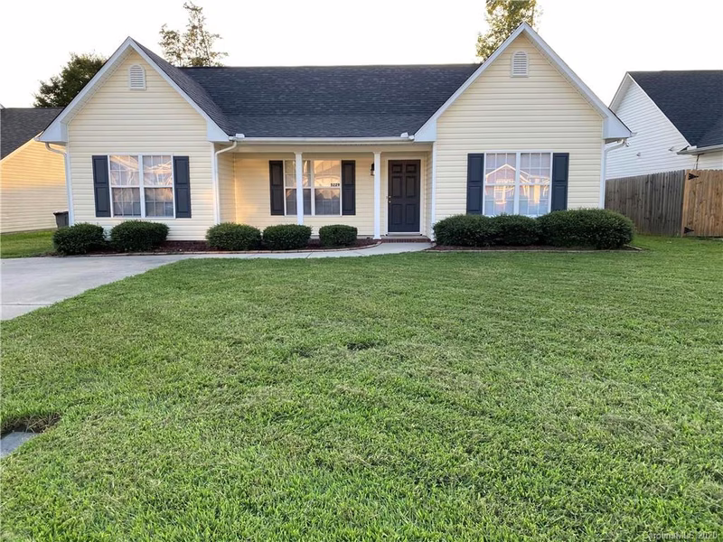5229 Harmon Place