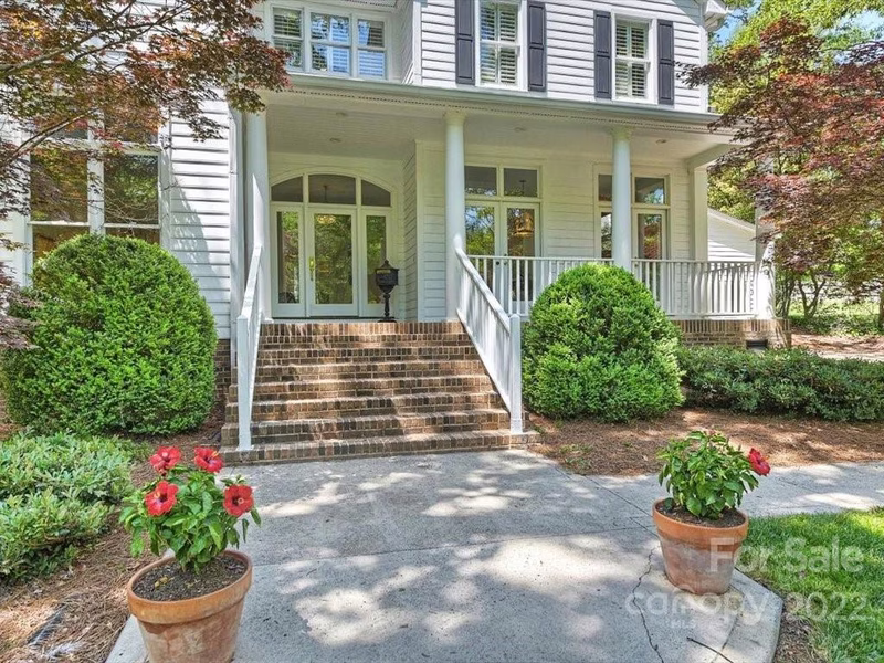 Property image 5 at 1118 Greentree Drive, Charlotte, NC 28211