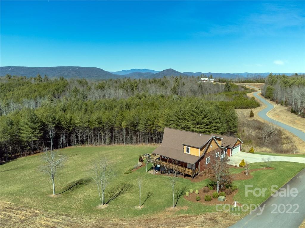 Property image 3 of 1100 Table View Drive in Old Oaks Estates, Morganton, NC 28655