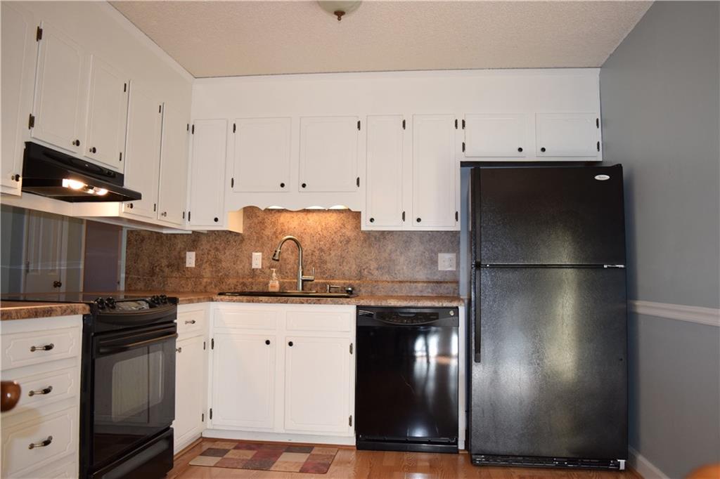 Property image 4 of 4669 Queens Road in Jamestowne, Hickory, NC 28602