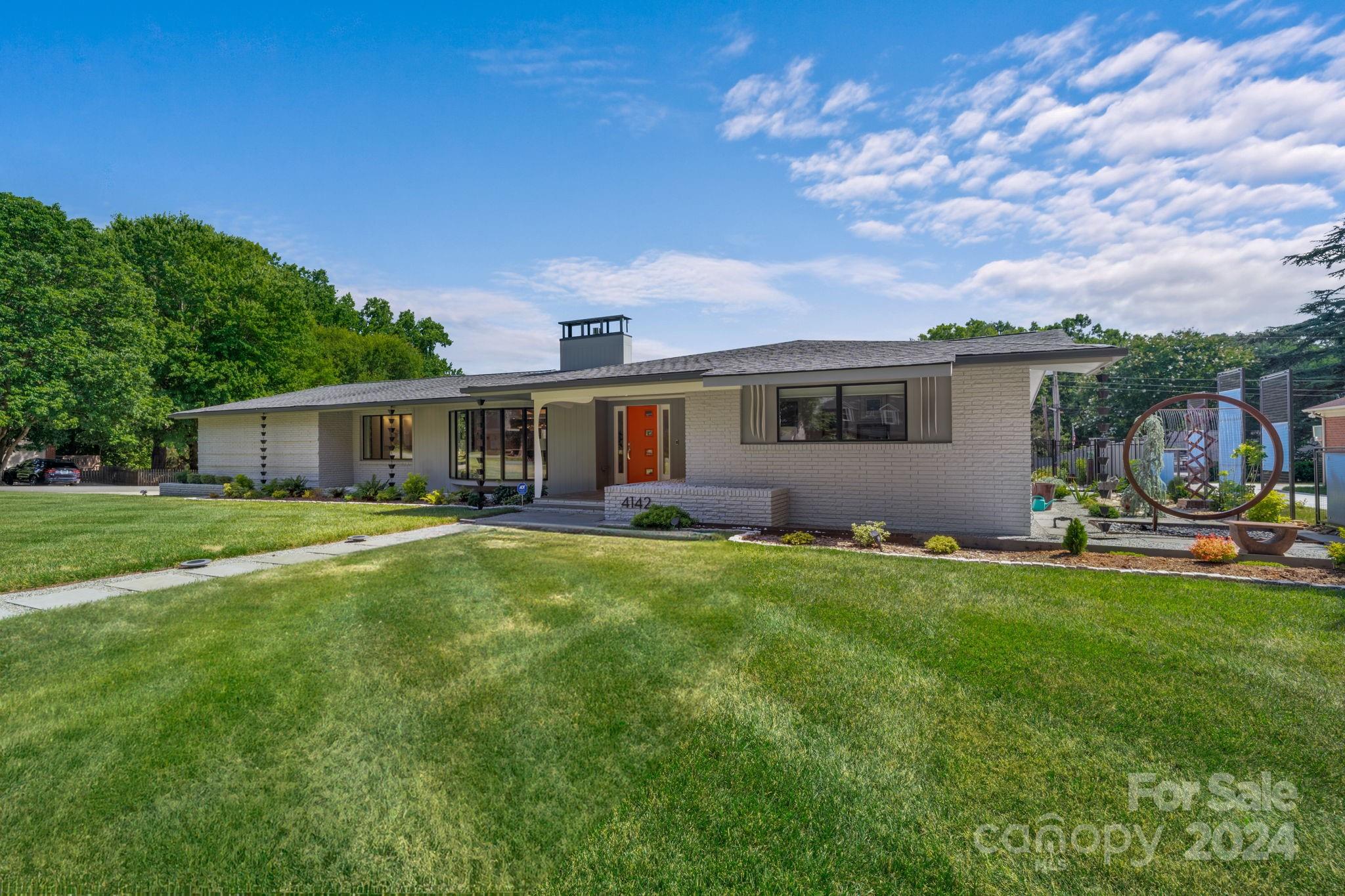 Property image 3 of 4142 Oldfield Road in Kingswood, Charlotte, NC 28226