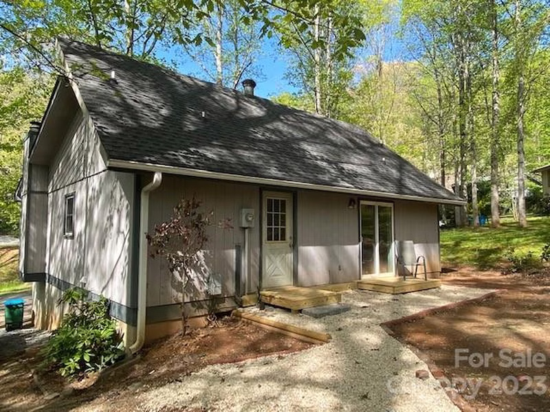 Property image 2 at 17 Valleywood Court, Asheville, NC 28803
