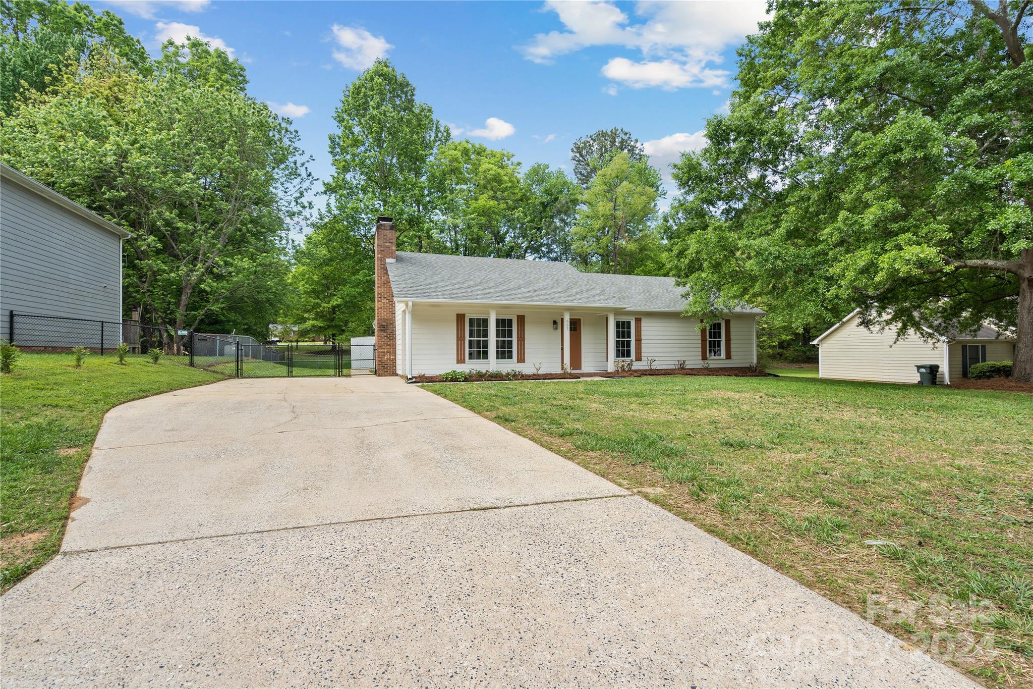 Property image 4 of 657 Tryon Place in Governors Square, Gastonia, NC 28054