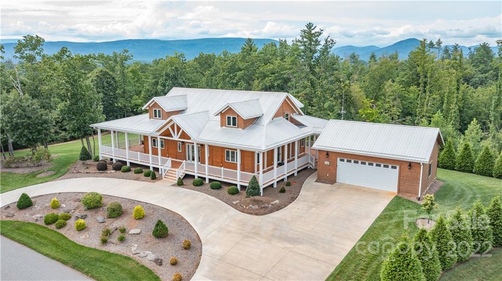 Property image 4 of 2040 Shannon Drive in Old Oaks Estates, Morganton, NC 28655