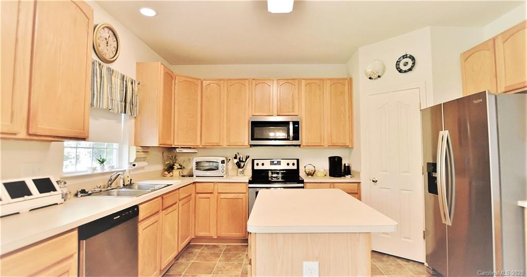 Property image 2 of 5215 Halverson Court in Brantley Woods, Kannapolis, NC 28083