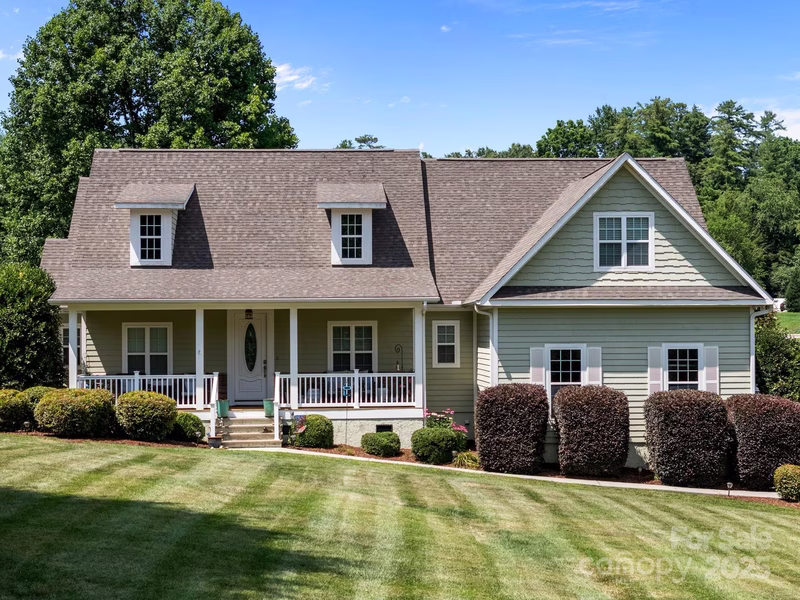 1006 Pin Oak Trail