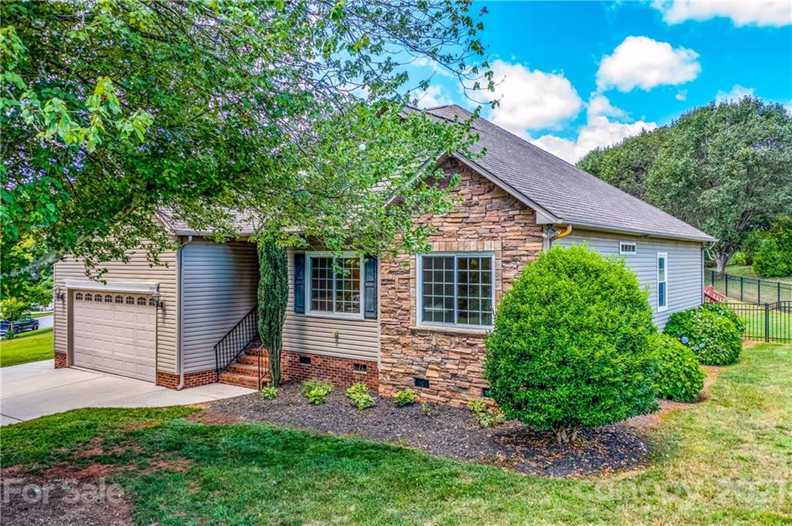 Property image 1 at 2721 Touchstone Circle, Newton, NC 28658