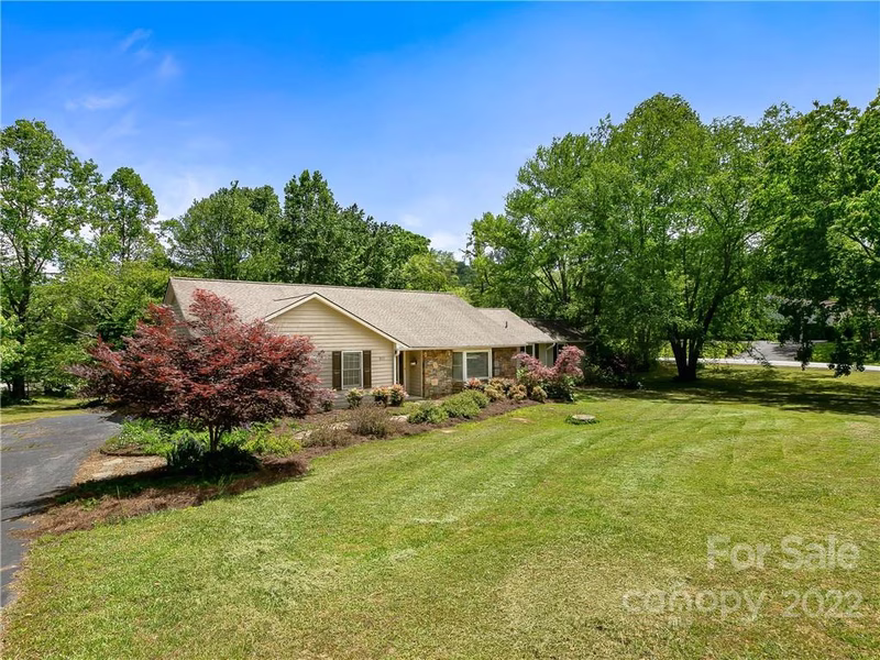 Property image 3 at 223 Raintree Drive, Hendersonville, NC 28791