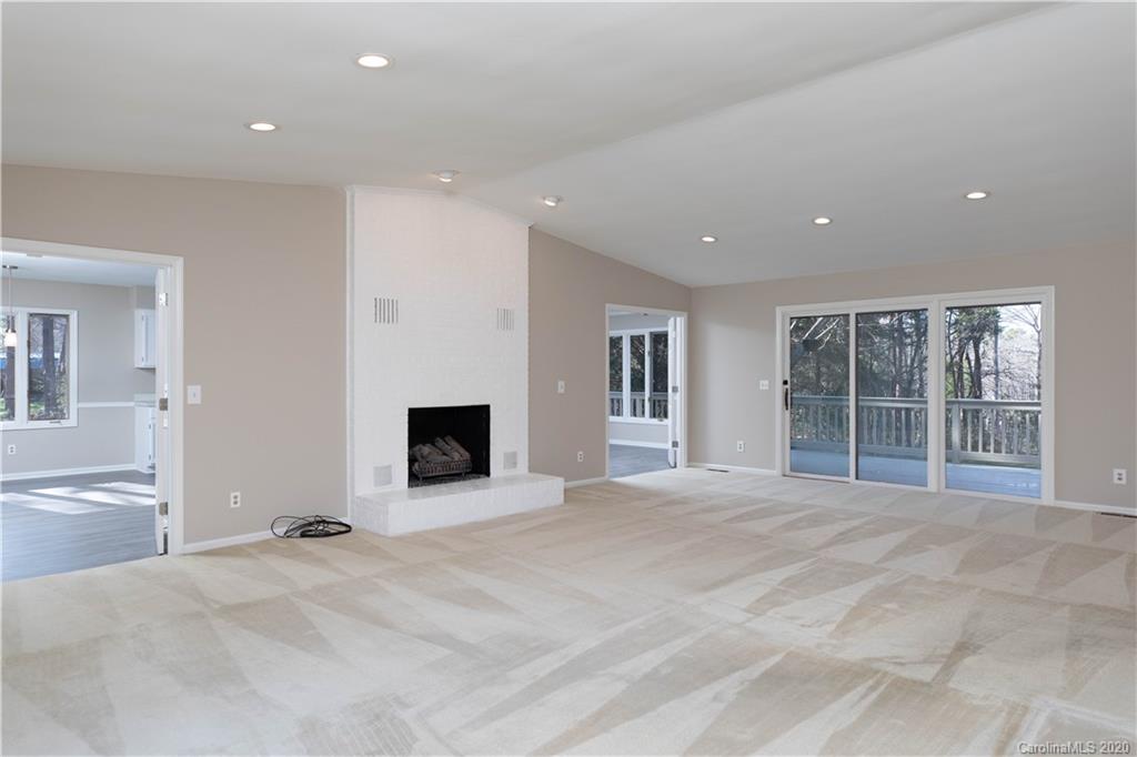 Property image 3 of 3017 Southampton Circle in Southampton, Gastonia, NC 28056