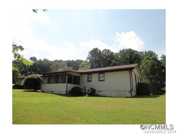 Property image 3 of 64 Beechwood Dr in Ravenwood Forest, Horse Shoe, NC 28742