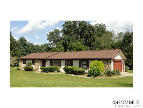 Property image 4 of 64 Beechwood Dr in Ravenwood Forest, Horse Shoe, NC 28742