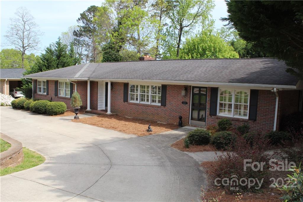 Property image 2 of 305 Odell Street in Brookdale, Kannapolis, NC 28083