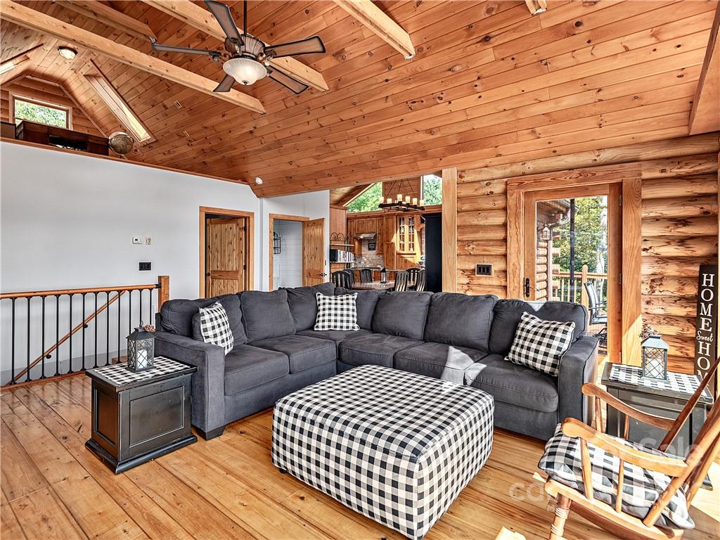 Property image 3 of 866 Pine Tree Road in Alpine Mountain, Spruce Pine, NC 28777