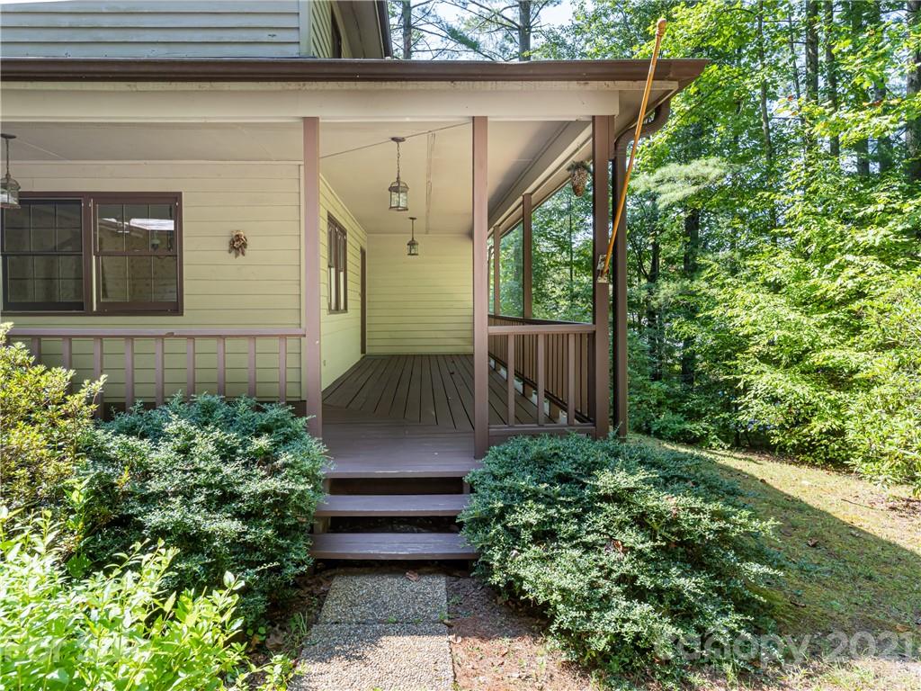 Property image 3 of 229 Raintree Drive in Tamarac, Hendersonville, NC 28791