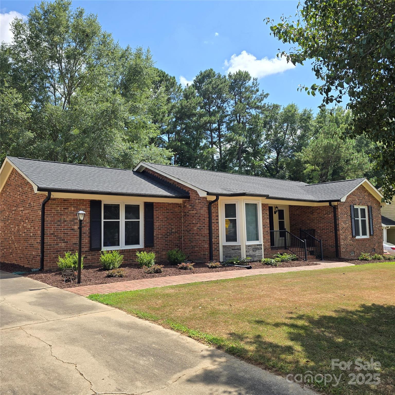 Property image 2 of 687 Tryon Place in Governors Square, Gastonia, NC 28054