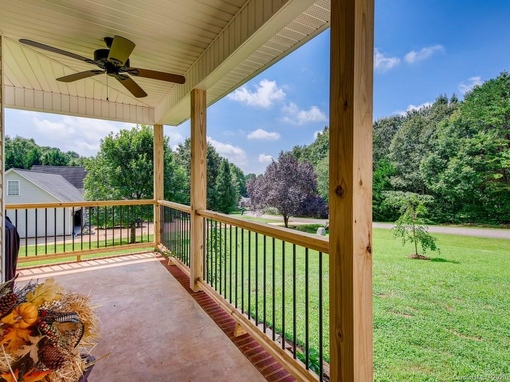 Property image 2 of 2602 Carriage Lane in Grandview Farms, Lincolnton, NC 28092