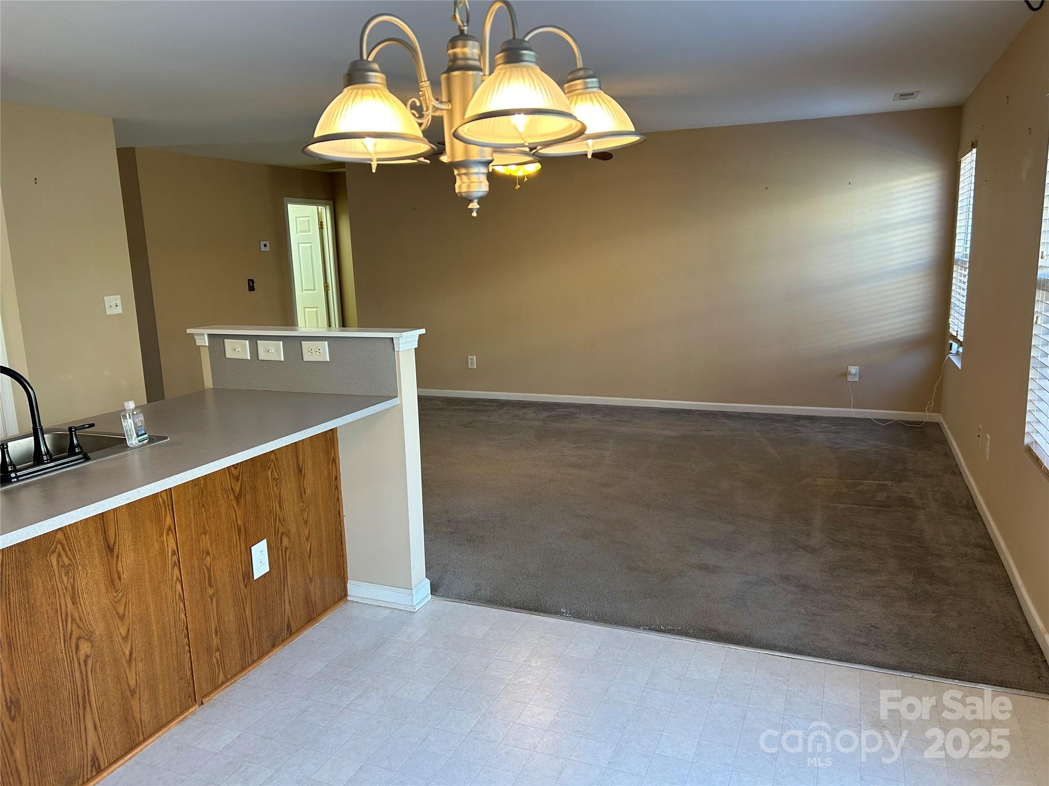 Property image 5 of 2215 Ballingarry Drive in Taras Trace, Statesville, NC 28625