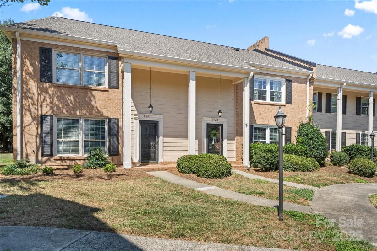 Property image 3 of 6863 Dumbarton Drive in Olde Georgetowne, Charlotte, NC 28210