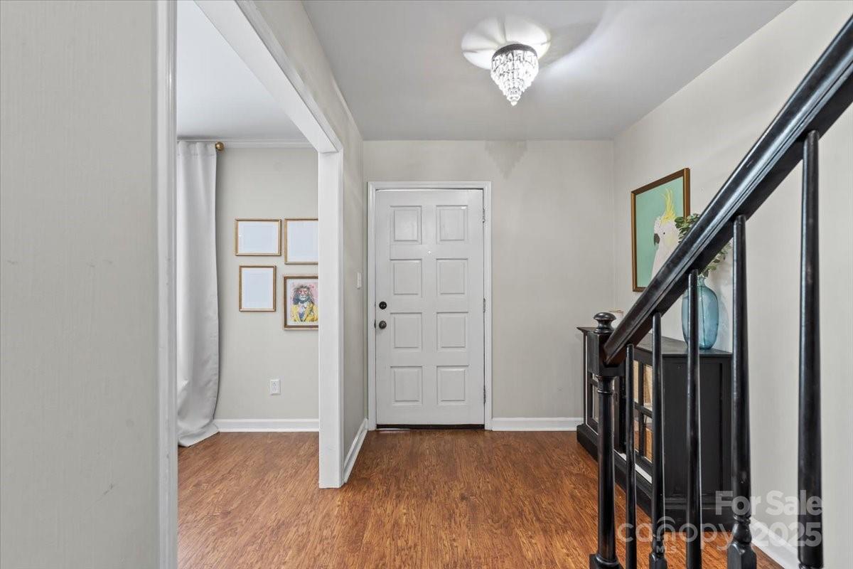 Property image 4 of 6863 Dumbarton Drive in Olde Georgetowne, Charlotte, NC 28210