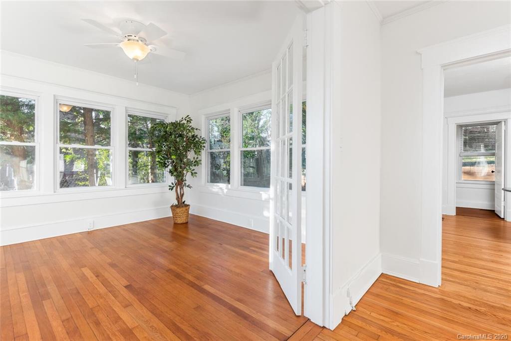Property image 5 of 81 Arlington Street in Oak Park, Asheville, NC 28801