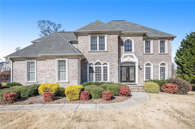 2840 Devonshire Court