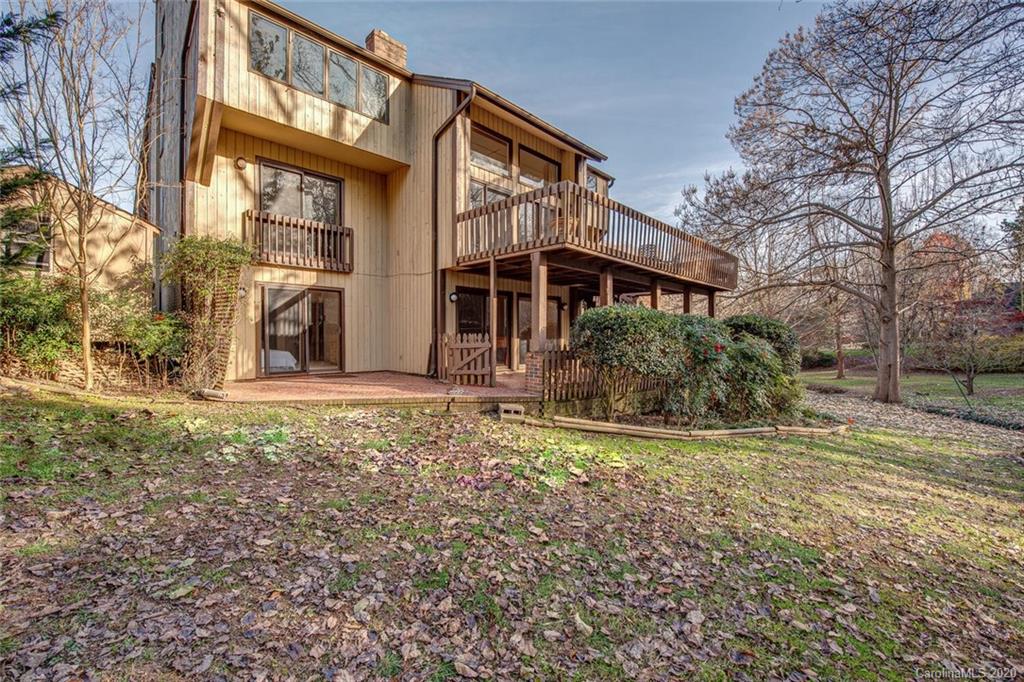 Property image 3 of 1009 Colony Court in Forest Brook, Gastonia, NC 28056