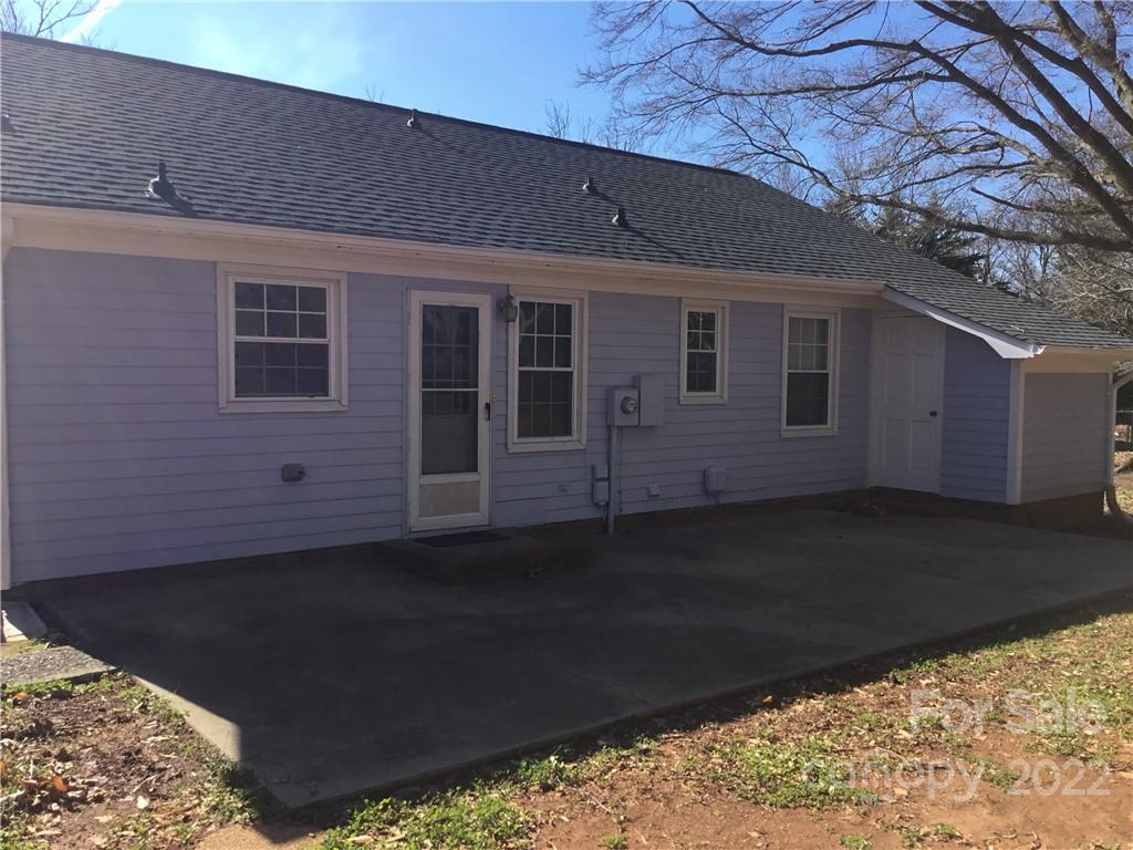 Property image 2 of 9305 Split Rail Lane in Timber Creek, Charlotte, NC 28227