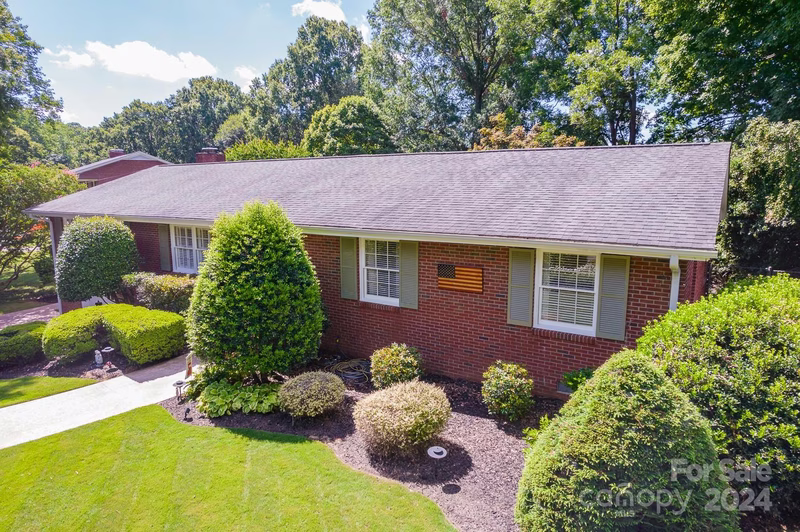 Property image 3 at 1131 Nottingham Drive, Gastonia, NC 28054