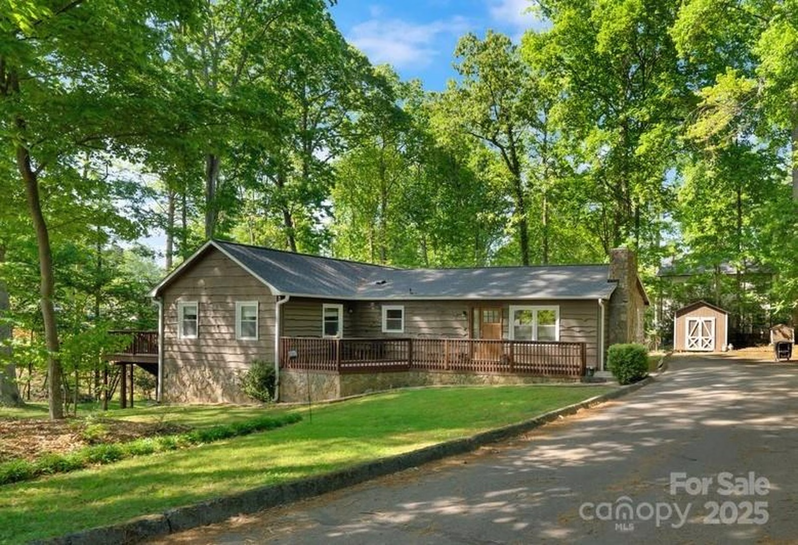 Property image 1 at 110 Lakeland Road, Mooresville, NC 28117
