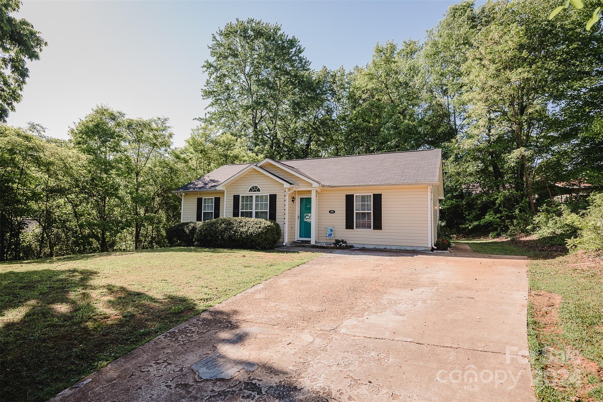 Property image 2 of 103 Tree Top Court in WESTCLIFFE, Salisbury, NC 28147