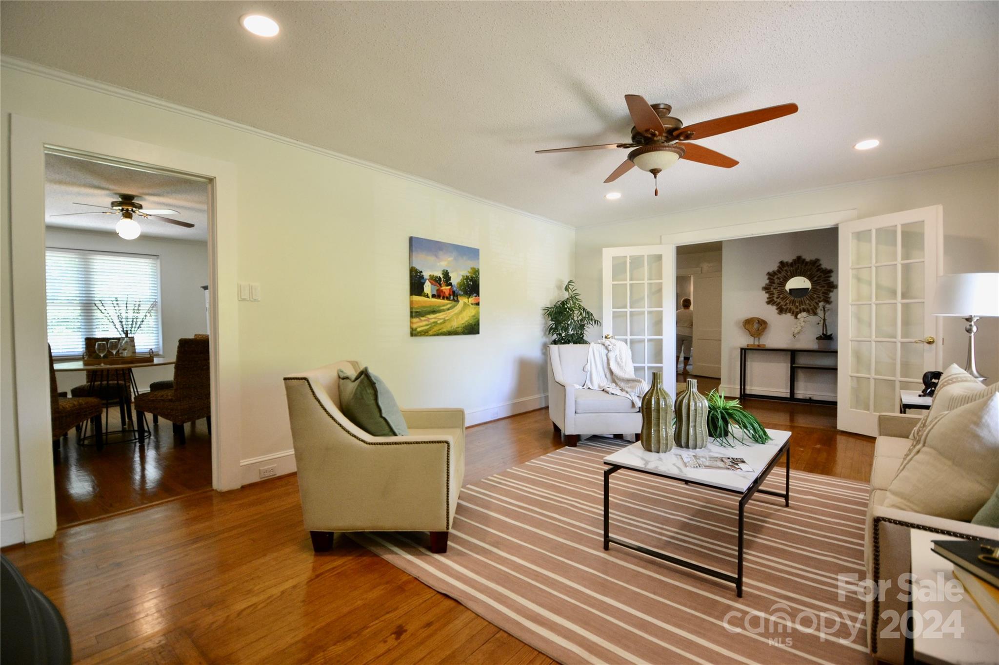 Property image 2 of 329 N Milford Drive in Milford Hills, Salisbury, NC 28144
