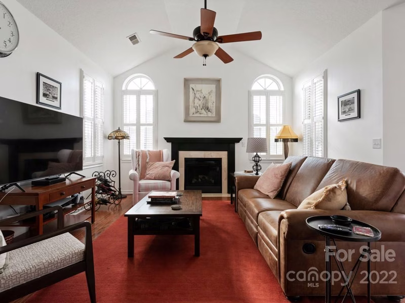 Property image 3 at 2411 Coltsview Lane, Matthews, NC 28105