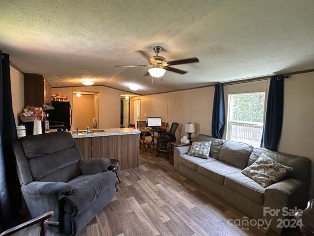 Property image 4 of 6768 Denver Heights Circle in Denver Heights, Denver, NC 28037