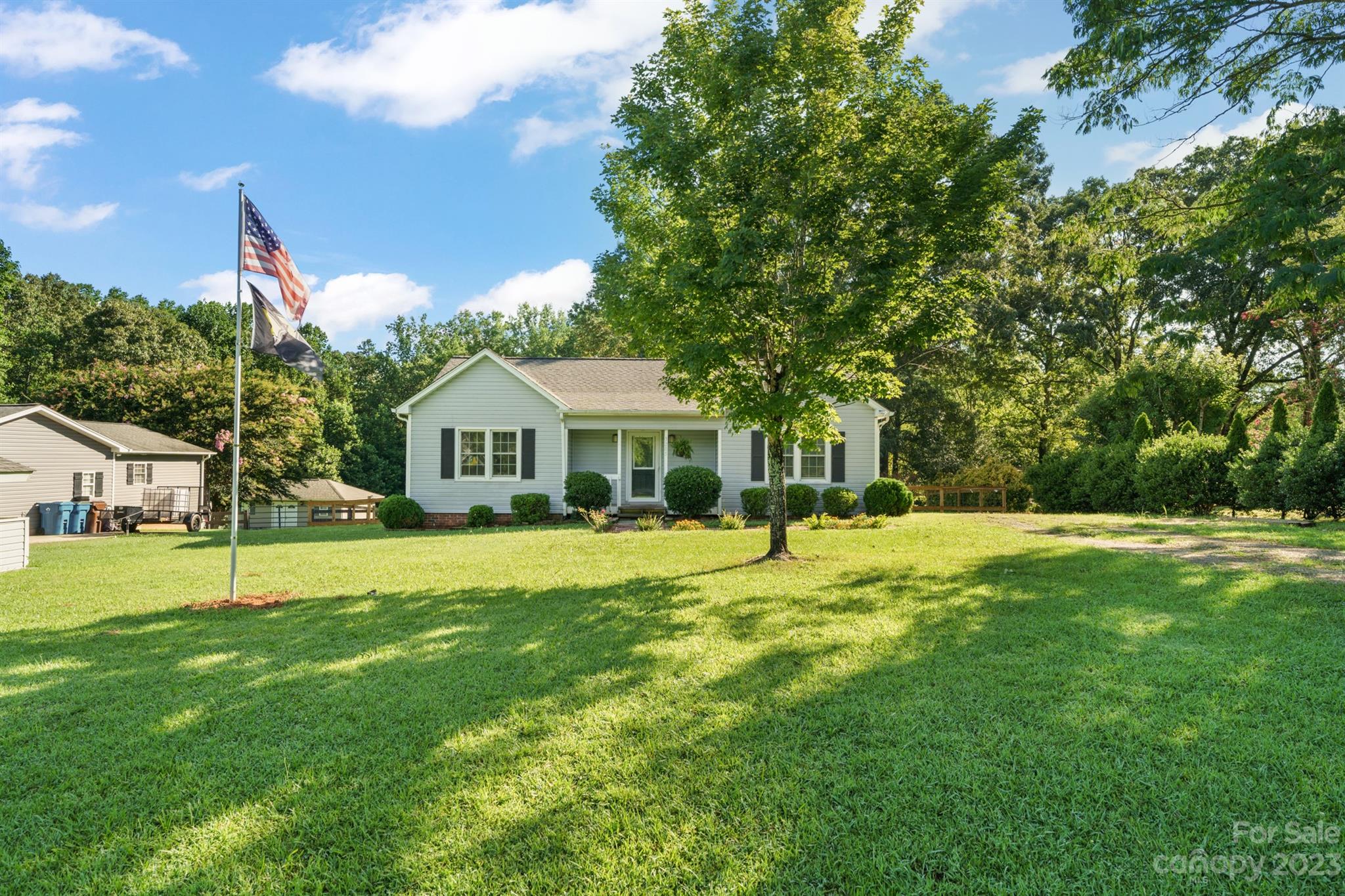 Property image 3 of 3205 44th Avenue Drive in Catawba Forest, Hickory, NC 28601