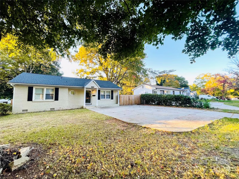 Property image 4 at 2026 Eastway Drive, Charlotte, NC 28205