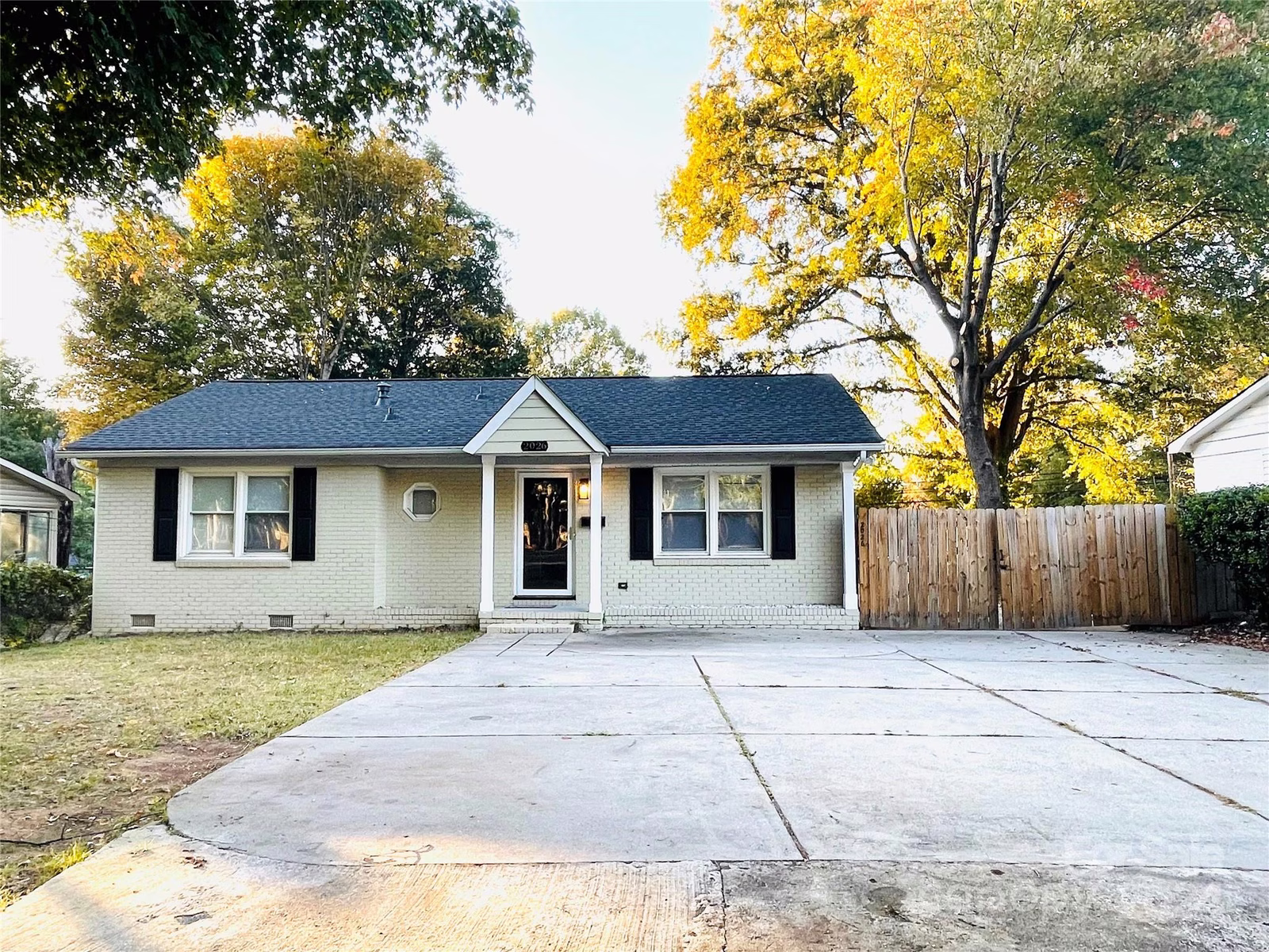 Property image 1 at 2026 Eastway Drive, Charlotte, NC 28205