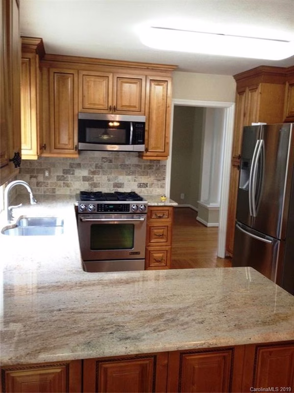 Property image 3 at 500 River Oaks Lane, Charlotte, NC 28226