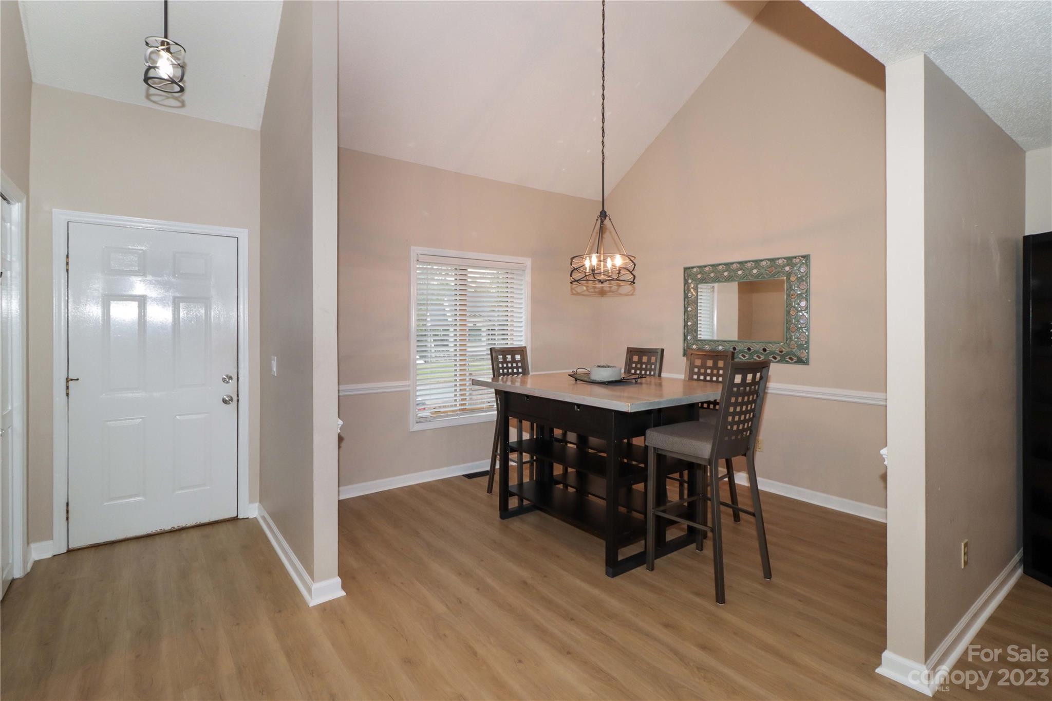 Property image 4 of 1017 Kenilworth Court in Ridgeview, Concord, NC 28027