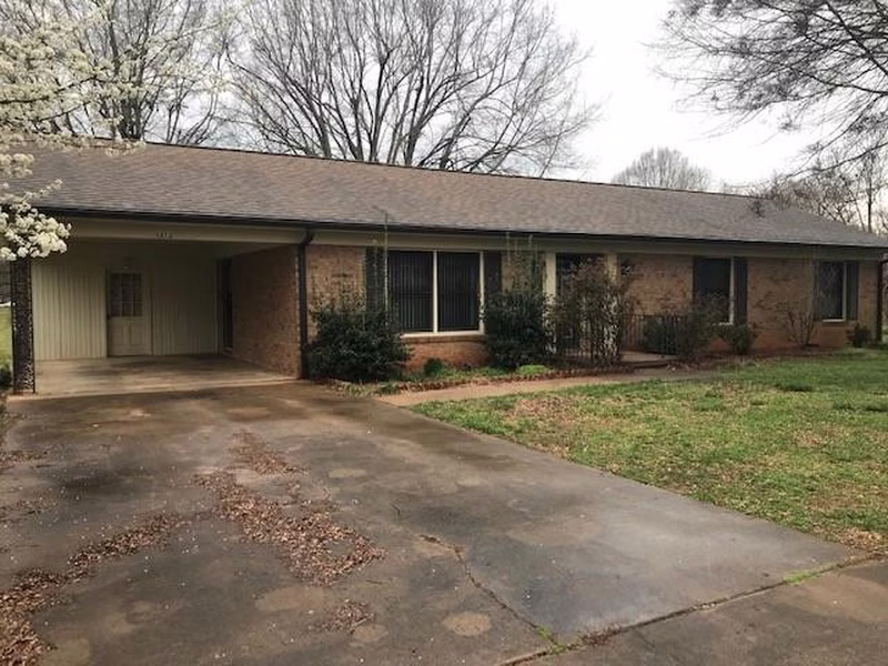 1373 Homestead Drive