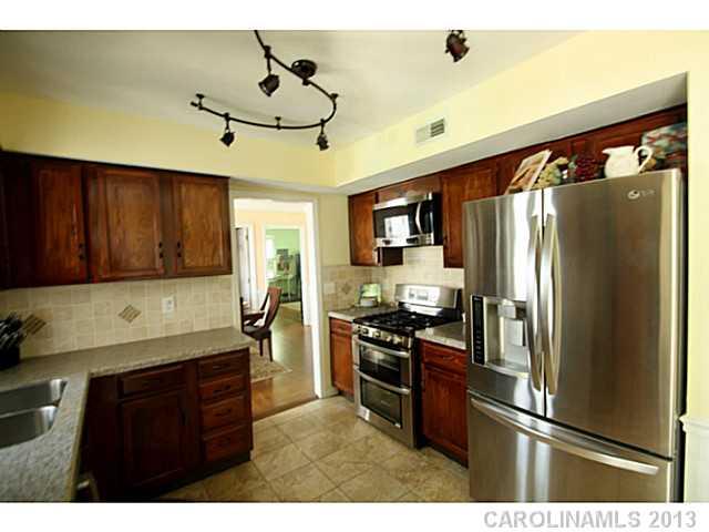 Property image 5 of 6732 Carmel Hills Drive in Carmel Hills, Charlotte, NC 28226