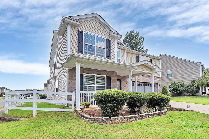Property image 2 at 902 Silverberry Street, Gastonia, NC 28054