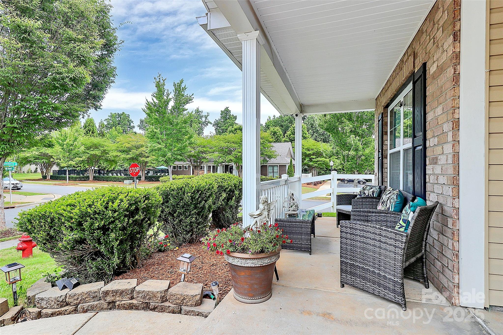 Property image 4 of 902 Silverberry Street in Willow Creek, Gastonia, NC 28054