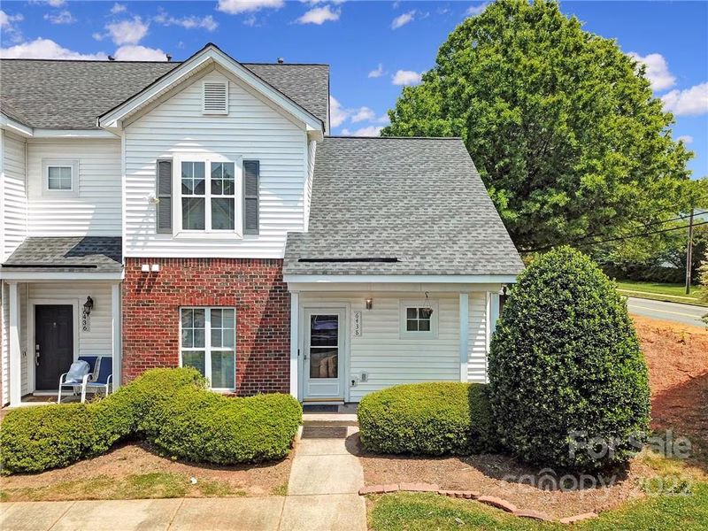 6438 Mallard View Lane
