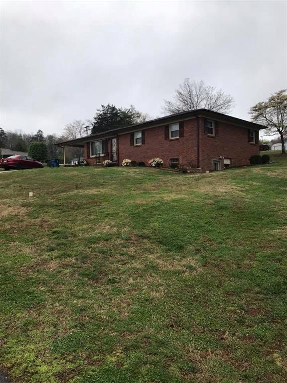 Property image 3 of 2541 Post Place in Fairway Acres, Lenoir, NC 28645