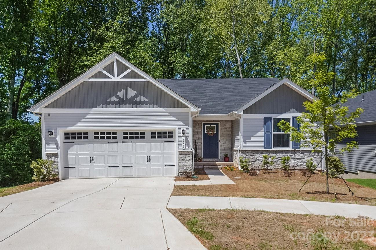 Property image 2 of 2103 Goldwood Drive in Woodgrove, Charlotte, NC 28215