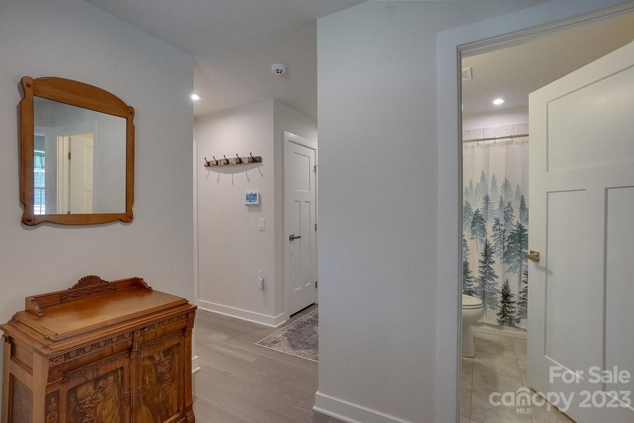 Property image 5 of 2103 Goldwood Drive in Woodgrove, Charlotte, NC 28215