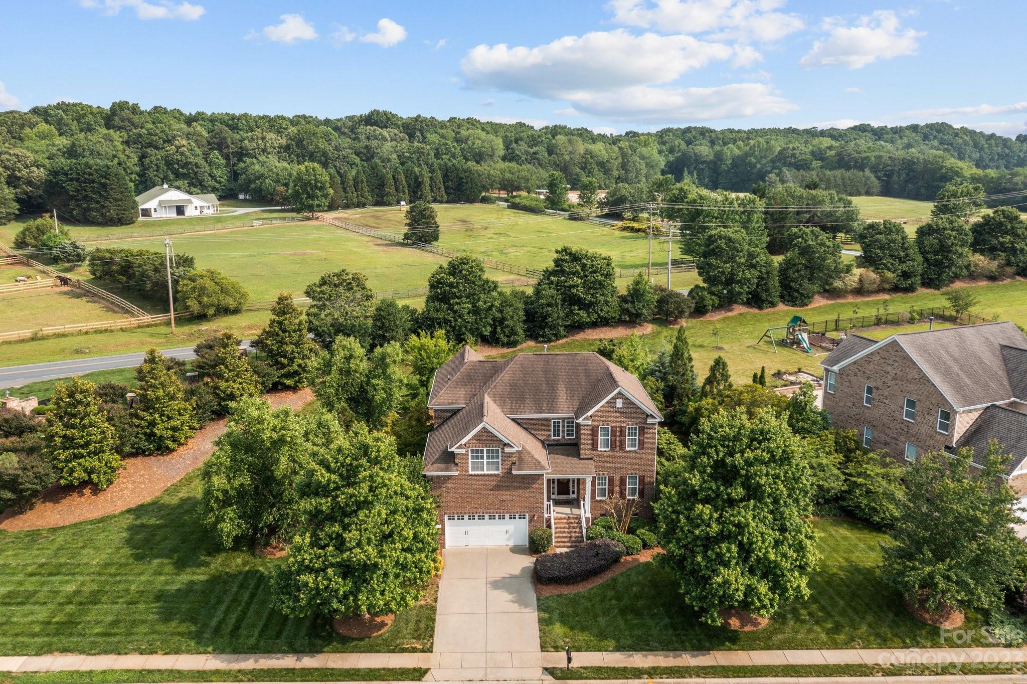 Property image 2 of 605 Five Leaf Lane in Hollister, Waxhaw, NC 28173