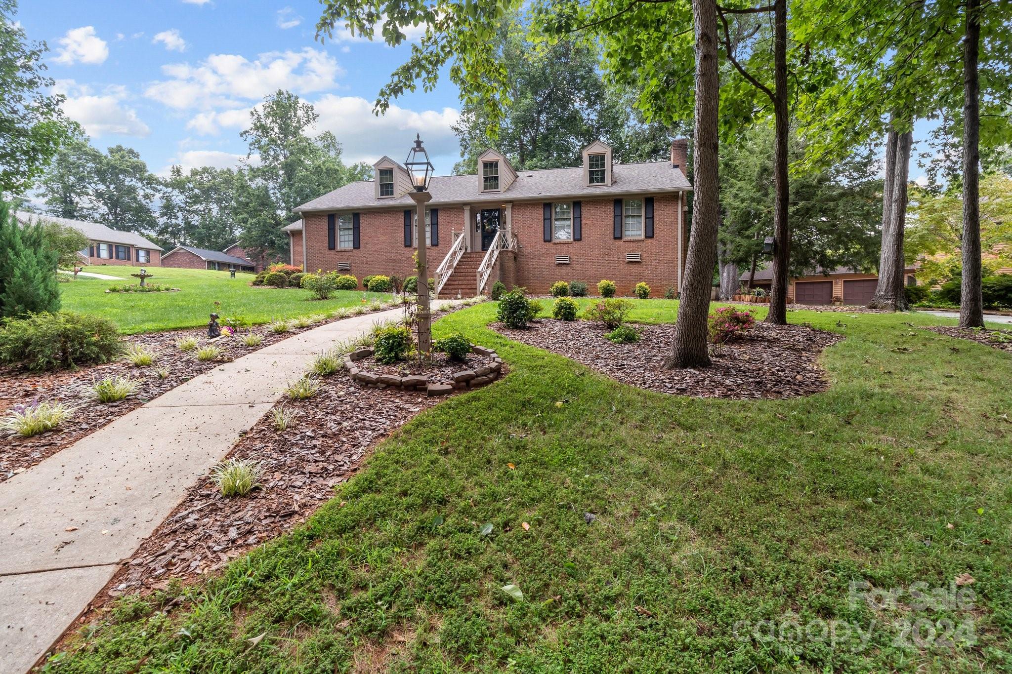 Property image 2 of 1910 Baker Court in Corbin Hills, Salisbury, NC 28146